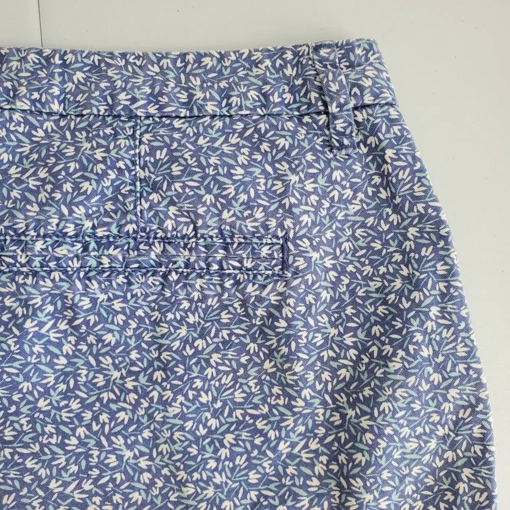 Women Blue Gray Ditsy Floral Chino Short 8 Preppy Classic Cottage Picnic Casual - Picture 4 of 11